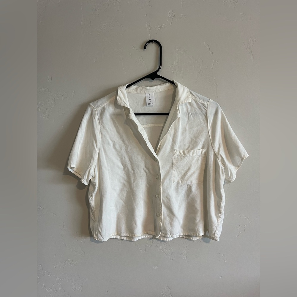 Abound White Button-Up Women's Top